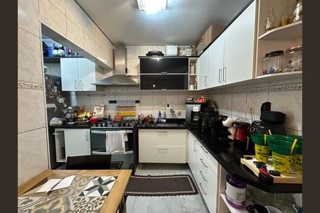 Cozinha de casa de condomínio à venda com 2 quartos, 71m² em Chácaras Marco, Barueri