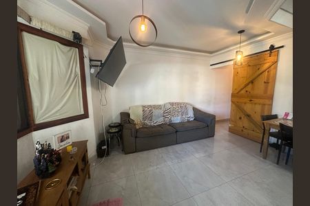 Casa de condomínio à venda com 71m², 2 quartos e 1 vaga Casa de condomínio à venda com 71m², 2 quartos e 1 vagaSala