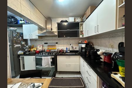 Cozinha de casa de condomínio à venda com 2 quartos, 71m² em Chácaras Marco, Barueri