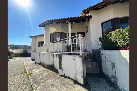 Casa de condomínio à venda com 71m², 2 quartos e 1 vaga Casa de condomínio à venda com 71m², 2 quartos e 1 vagaFachada