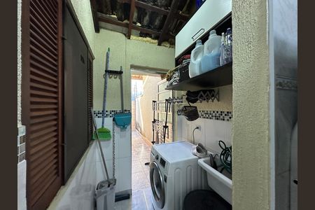 Casa de condomínio à venda com 71m², 2 quartos e 1 vaga Casa de condomínio à venda com 71m², 2 quartos e 1 vagaÁrea de Serviço