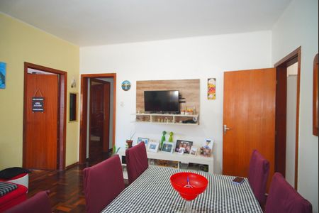 Sala de apartamento à venda com 3 quartos, 97m² em Navegantes, Porto Alegre