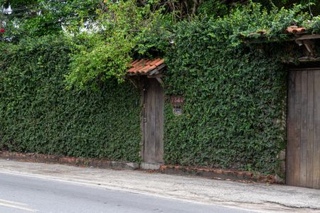Casa para alugar com 900m², 6 quartos e 5 vagasFachada