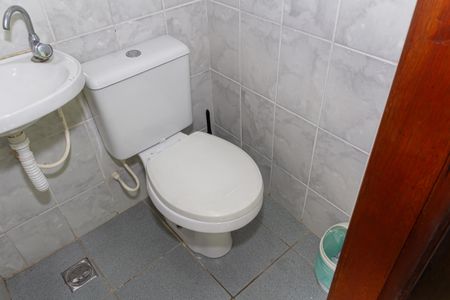 Casa para alugar com 900m², 6 quartos e 5 vagasBanheiro 2
