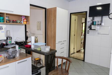 Casa para alugar com 900m², 6 quartos e 5 vagasCozinha