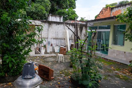 Casa para alugar com 900m², 6 quartos e 5 vagasQuintal