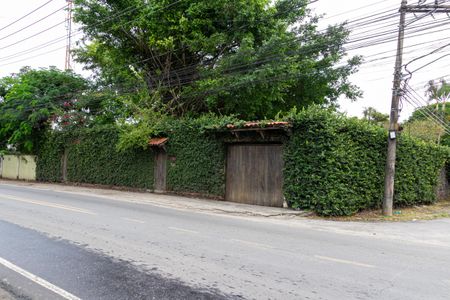 Casa para alugar com 900m², 6 quartos e 5 vagasFachada