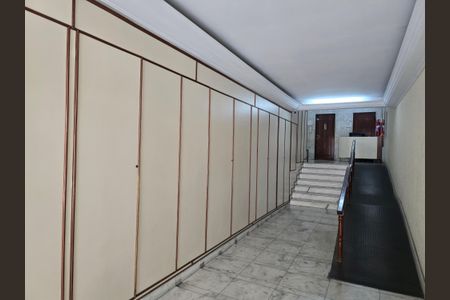 Apartamento à venda com 140m², 4 quartos e sem vaga Apartamento à venda com 140m², 4 quartos e sem vagaHall de entrada