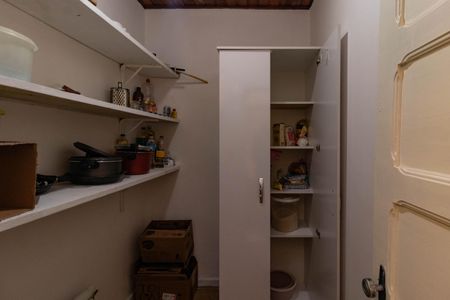 Apartamento à venda com 140m², 4 quartos e sem vaga Apartamento à venda com 140m², 4 quartos e sem vagaDespensa