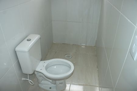 Casa de condomínio para alugar com 77m², 3 quartos e 2 vagasBanheiro