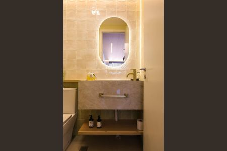 Apartamento à venda com 100m², 3 quartos e 2 vagas Apartamento à venda com 100m², 3 quartos e 2 vagasBanheiro