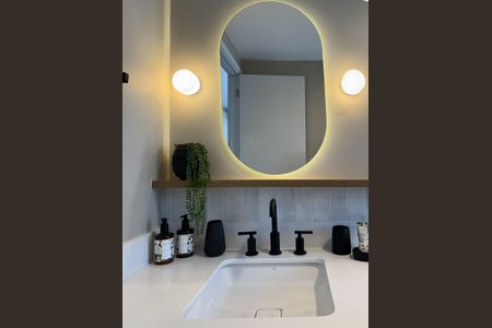 Apartamento à venda com 100m², 3 quartos e 2 vagas Apartamento à venda com 100m², 3 quartos e 2 vagasBanheiro