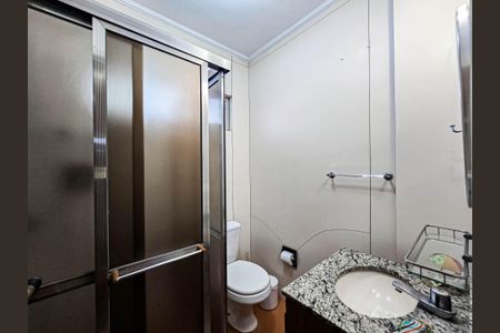 Banheiro de casa para alugar com 2 quartos, 86m² em Parque Itamarati, Jacareí