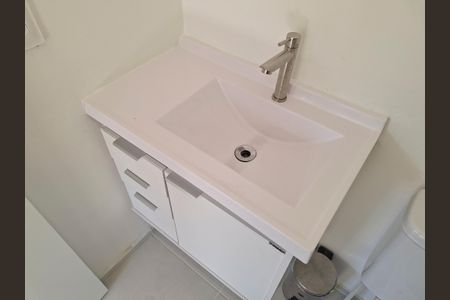 Apartamento para alugar com 38m², 2 quartos e sem vaga Apartamento para alugar com 38m², 2 quartos e sem vagaBanheiro