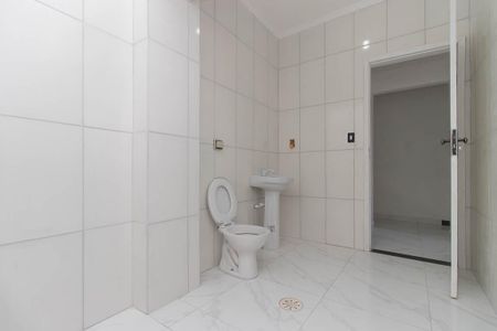 Banheiro de casa para alugar com 3 quartos, 150m² em Vila Gustavo, São Paulo