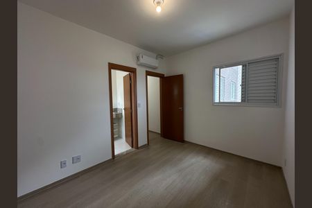 Apartamento para alugar com 72m², 2 quartos e 1 vagaSuíte 1