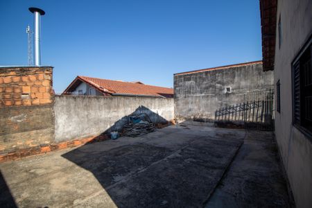 Casa à venda com 130m², 4 quartos e 7 vagas Casa à venda com 130m², 4 quartos e 7 vagasQuintal