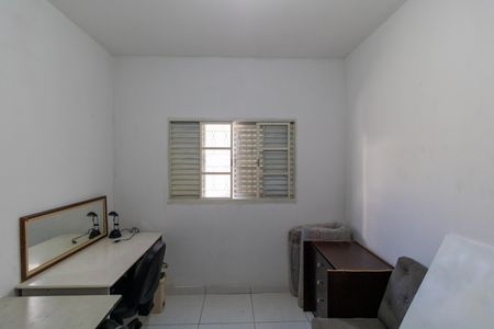 Casa à venda com 130m², 4 quartos e 7 vagas Casa à venda com 130m², 4 quartos e 7 vagasQuarto 02