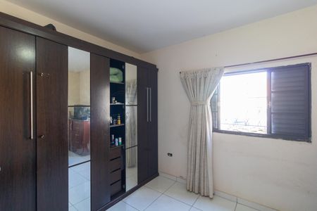 Casa à venda com 130m², 4 quartos e 7 vagas Casa à venda com 130m², 4 quartos e 7 vagasSuíte