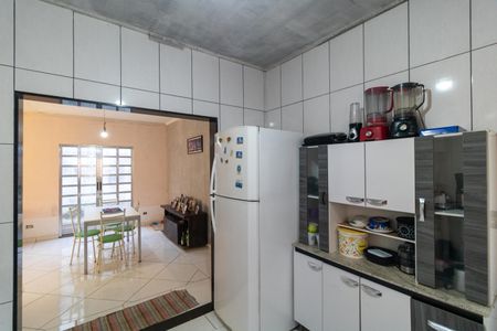 Casa à venda com 130m², 4 quartos e 7 vagas Casa à venda com 130m², 4 quartos e 7 vagasCozinha