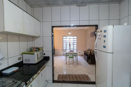 Casa à venda com 130m², 4 quartos e 7 vagas Casa à venda com 130m², 4 quartos e 7 vagasCozinha