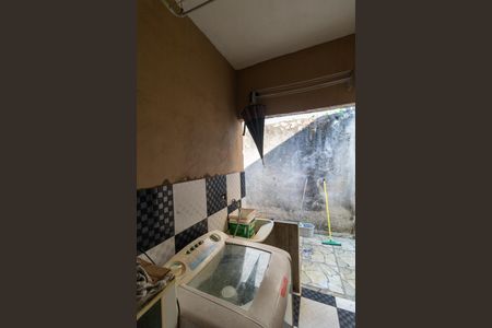 Casa à venda com 130m², 4 quartos e 7 vagas Casa à venda com 130m², 4 quartos e 7 vagasÁrea de Serviço