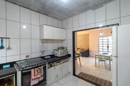 Casa à venda com 130m², 4 quartos e 7 vagas Casa à venda com 130m², 4 quartos e 7 vagasCozinha