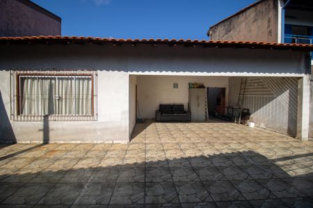 Casa à venda com 130m², 4 quartos e 7 vagas Casa à venda com 130m², 4 quartos e 7 vagasGaragem