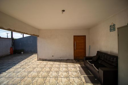 Casa à venda com 130m², 4 quartos e 7 vagas Casa à venda com 130m², 4 quartos e 7 vagasGaragem