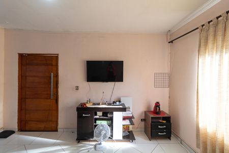 Casa à venda com 130m², 4 quartos e 7 vagas Casa à venda com 130m², 4 quartos e 7 vagasSalas