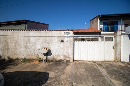 Casa à venda com 130m², 4 quartos e 7 vagas Casa à venda com 130m², 4 quartos e 7 vagasFachada