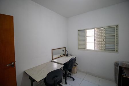 Casa à venda com 130m², 4 quartos e 7 vagas Casa à venda com 130m², 4 quartos e 7 vagasQuarto 02
