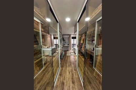 Apartamento à venda com 144m², 3 quartos e 2 vagasCloset