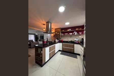 Apartamento à venda com 144m², 3 quartos e 2 vagasCozinha