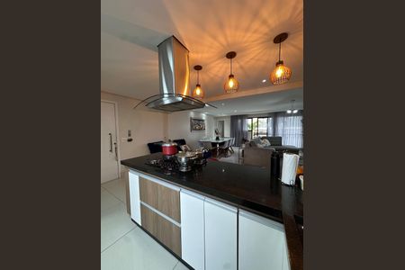 Apartamento à venda com 144m², 3 quartos e 2 vagasCozinha