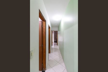 Casa para alugar com 100m², 3 quartos e 2 vagasCorredor