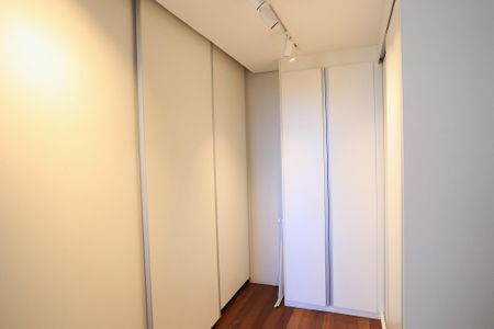 Apartamento à venda com 185m², 3 quartos e 1 vagaCloset da suíte
