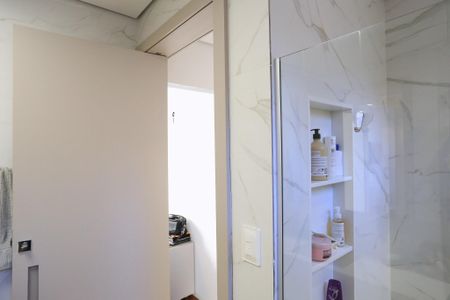 Apartamento à venda com 185m², 3 quartos e 1 vagaBanheiro da Suíte