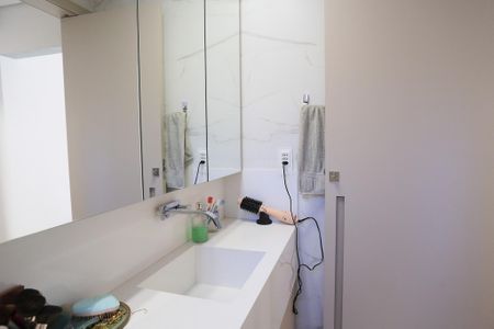 Apartamento à venda com 185m², 3 quartos e 1 vagaBanheiro da Suíte