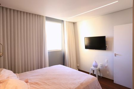 Apartamento à venda com 185m², 3 quartos e 1 vagaSuíte