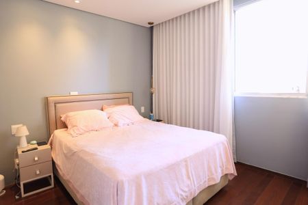 Apartamento à venda com 185m², 3 quartos e 1 vagaSuíte