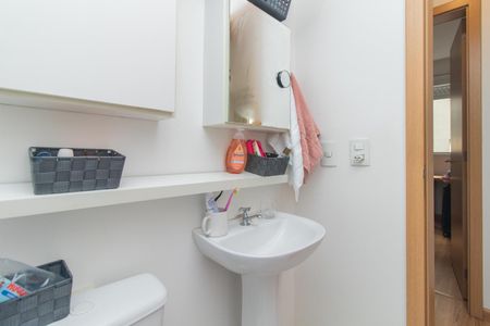 Apartamento à venda com 70m², 2 quartos e 1 vaga Apartamento à venda com 70m², 2 quartos e 1 vagaBanheiro