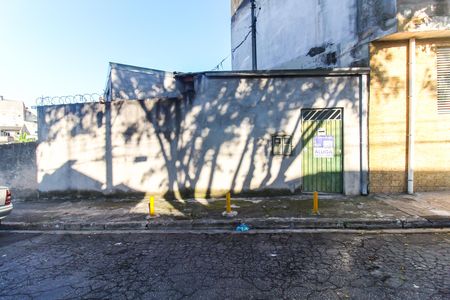 Casa para alugar com 60m², 1 quarto e sem vagaFachada + Placa