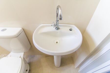Casa para alugar com 60m², 1 quarto e sem vagaBanheiro