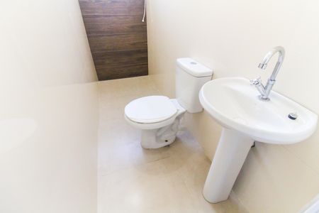 Casa para alugar com 60m², 1 quarto e sem vagaBanheiro
