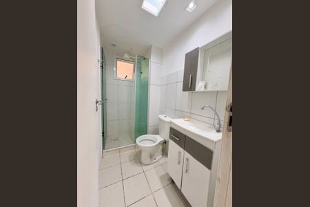 Banheiro  de apartamento para alugar com 2 quartos, 56m² em Mato Grande, Canoas