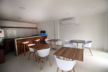 Apartamento para alugar com 41m², 2 quartos e sem vagaÁrea comum - Salão de festas