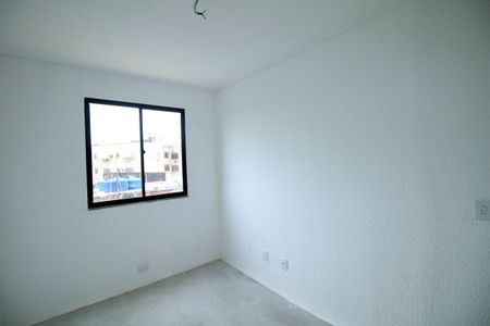 Quarto 1 de apartamento para alugar com 2 quartos, 41m² em Vila Kosmos, Rio de Janeiro
