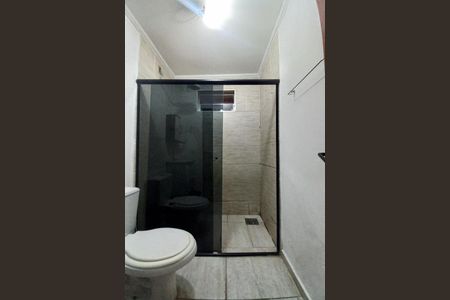 Casa à venda com 250m², 4 quartos e 2 vagas Casa à venda com 250m², 4 quartos e 2 vagasBanheiro