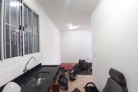 Casa à venda com 250m², 4 quartos e 2 vagas Casa à venda com 250m², 4 quartos e 2 vagasCozinha